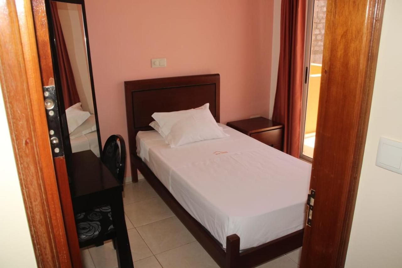Restaurante Residencial Nova Cidade Porto Novo 外观 照片