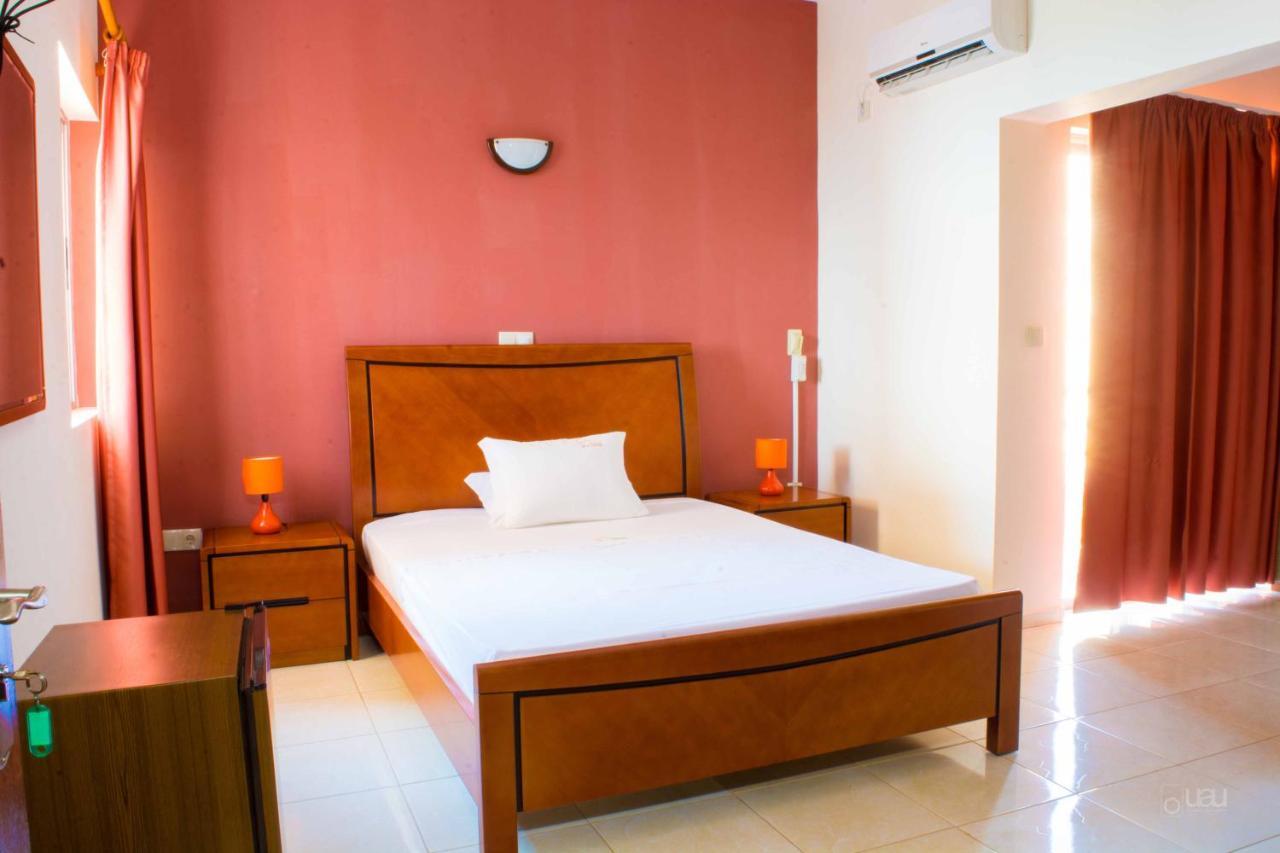 Restaurante Residencial Nova Cidade Porto Novo 外观 照片